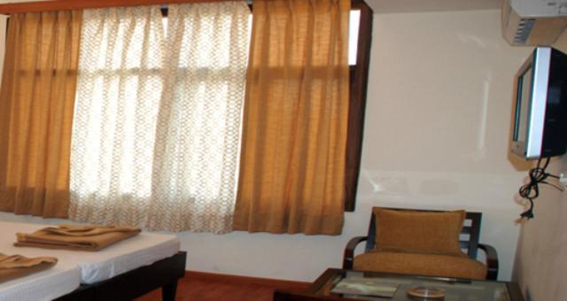 פורי Hotel Surya Beach Inn חדר תמונה
